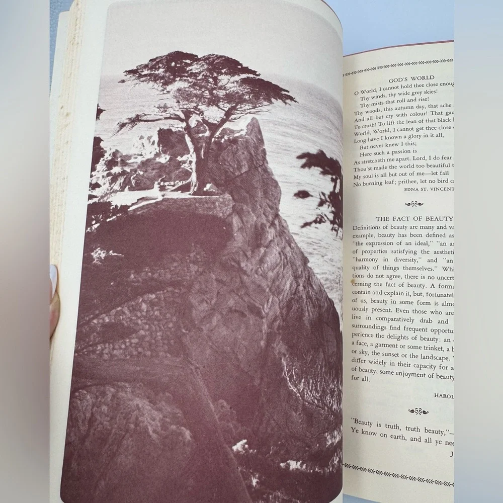 Vtg The‎ Treasure Chest Charles L Wallis 1965 Large Inspirational Book Inscribed